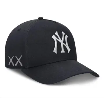 KAWS x Nike x 뉴욕 양키스 캡 M/L