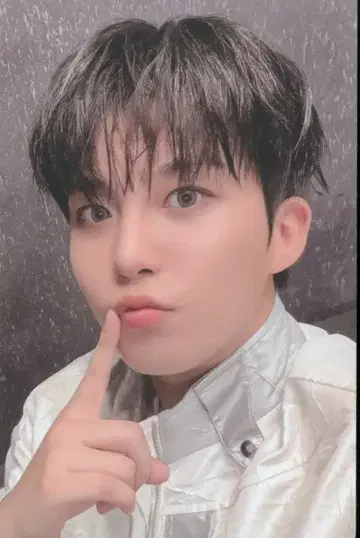 ATEEZ 봉입 포토 카드 JONGHO LIGHT STICK ver.3