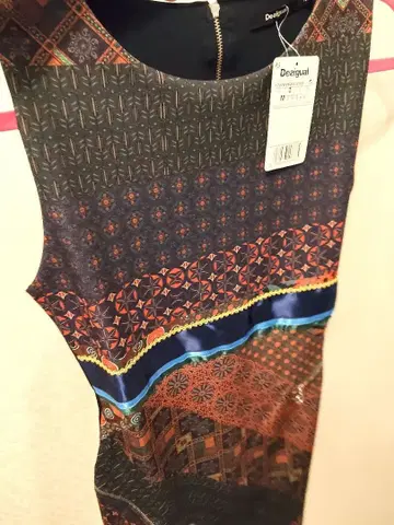 새상품 택 포함 미사용 Desigual 슬리브리스 원피스 M 사이즈 38