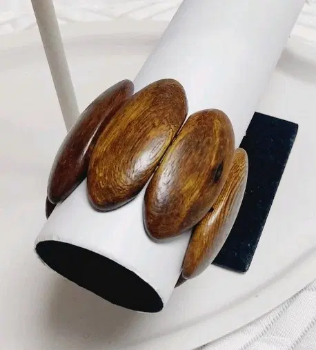 멋스러운 우드 팔찌