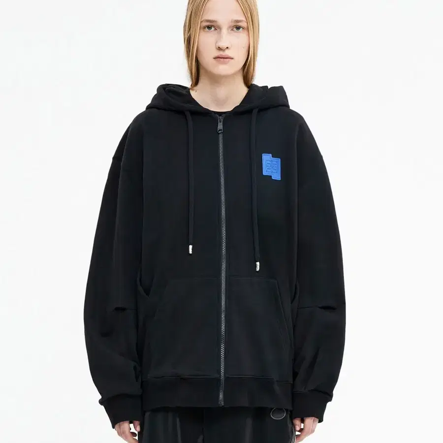 아더에러 22FW 데칼 후드 집업