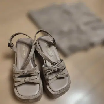 OLIVE des OLIVE 리본 샌들 통굽
