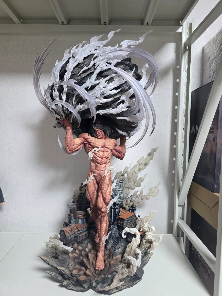 (Quick sale price reduction) Attack On Titan Jin Gyeo Geo Hertz Eren 3.0 Resin Figure
