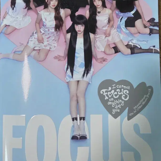 하츠투하츠 FOCUS 앨범 + 하츠투하츠 지우 포토카드 앨범