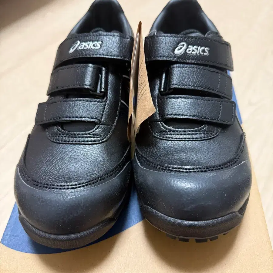 아식스 윈잡 cp301 안전화 235