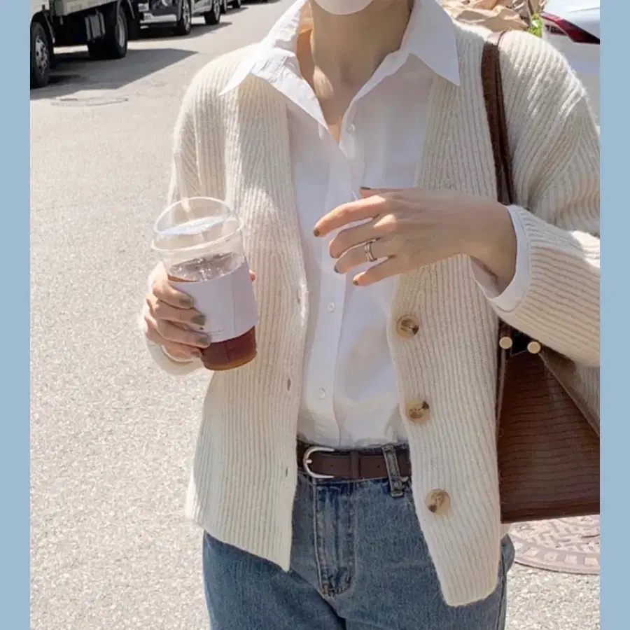 오브네어(OVNEIR) 카린 니트가디건 프리사이즈