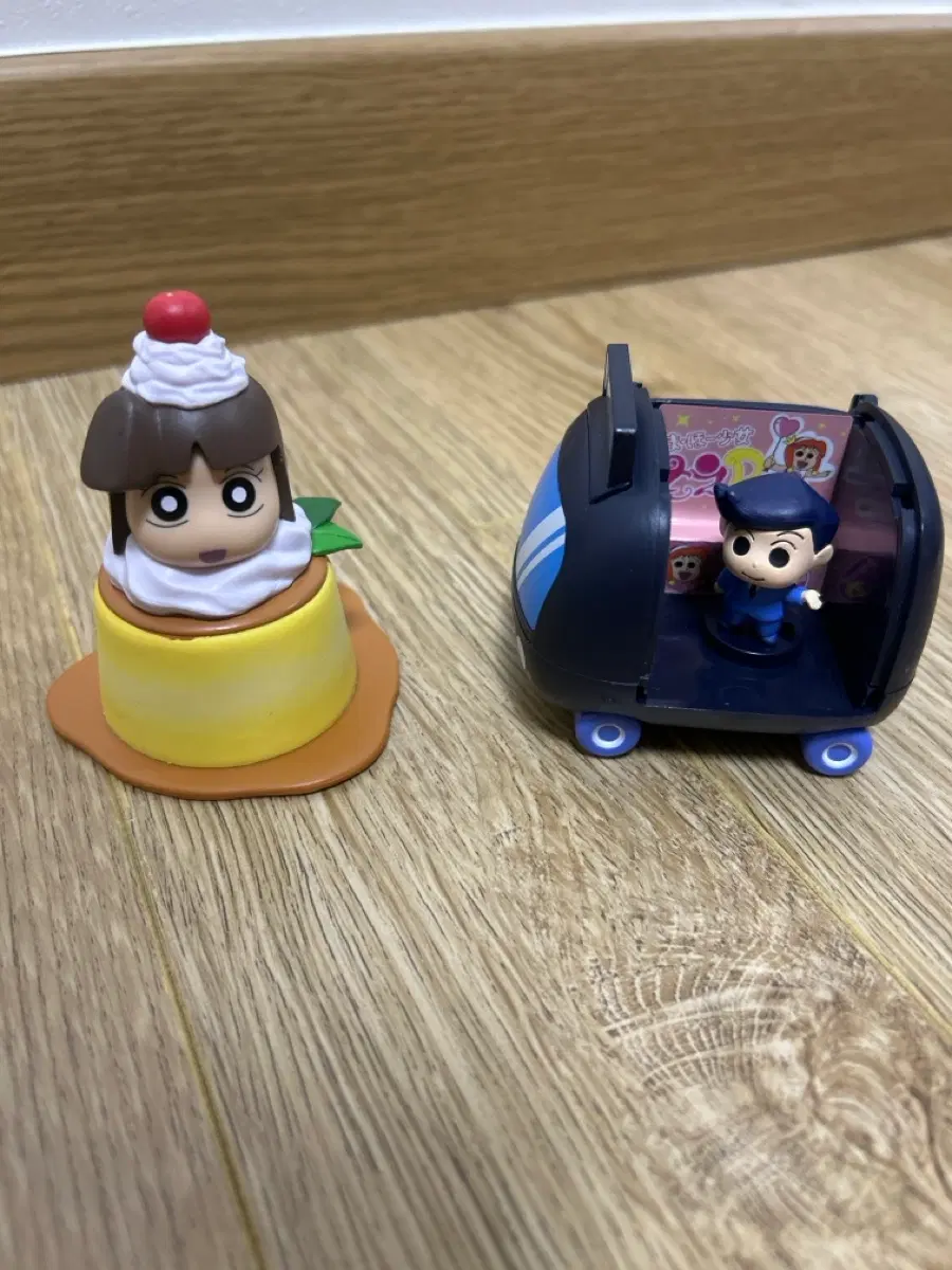 짱구는 못말려 유리,철수 피규어,가챠 판매