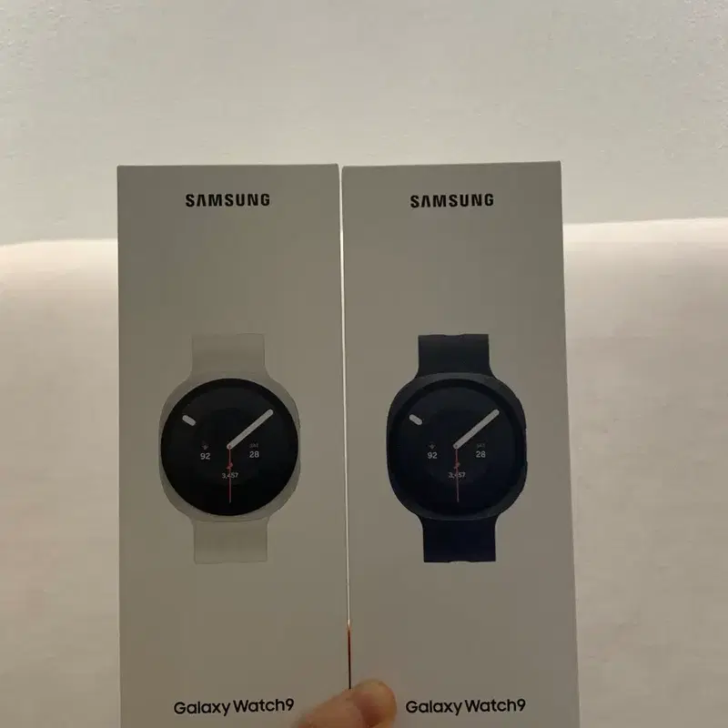갤럭시 워치9 40mm 미개봉 새상품 판매합니다.