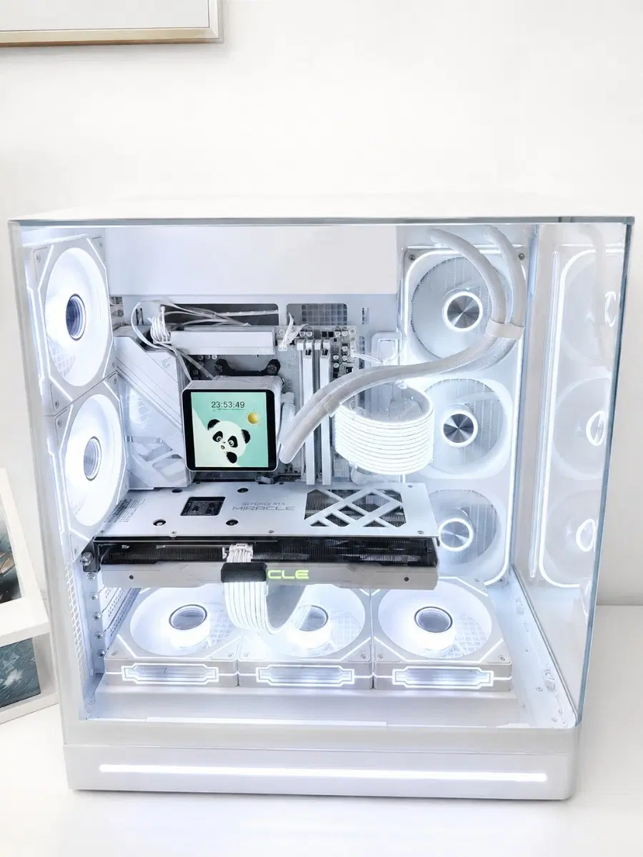 라이젠7 9800X3D RTX4070S 슈퍼 본체 팝니다