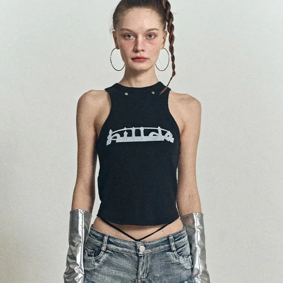 힐다 Halter Print Sleeveless Top [Black]
