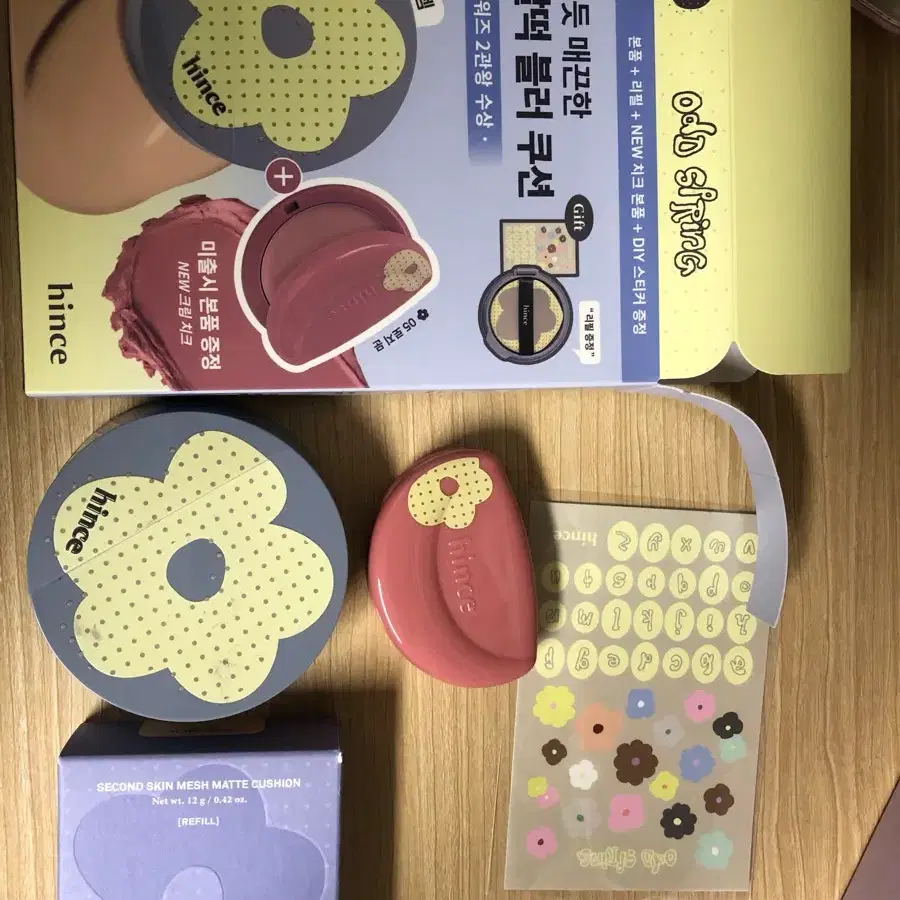 힌스 세컨 스킨 쿠션 본품+리필+ 로지문 크림 치크