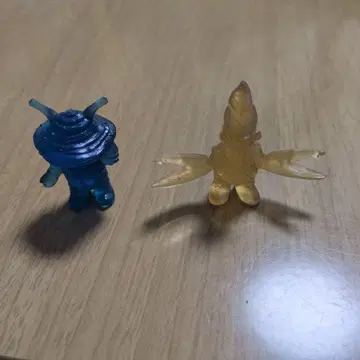 울트라맨 발탄 성인 카네곤 2개