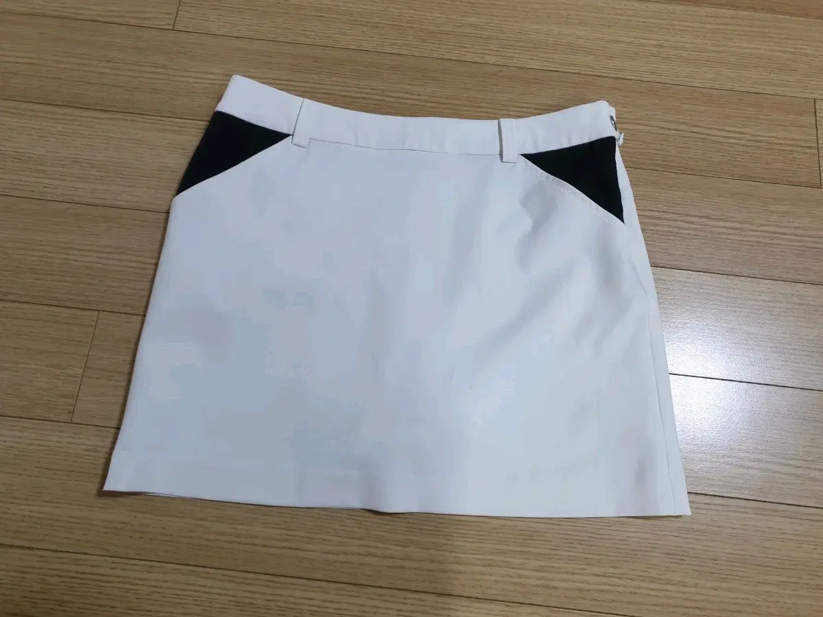 타이틀리스트 골프 스커트