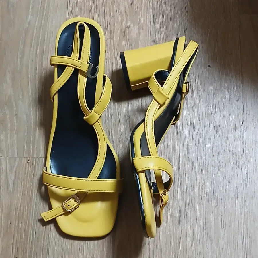 새상품225 /230 235 240 245 250 255