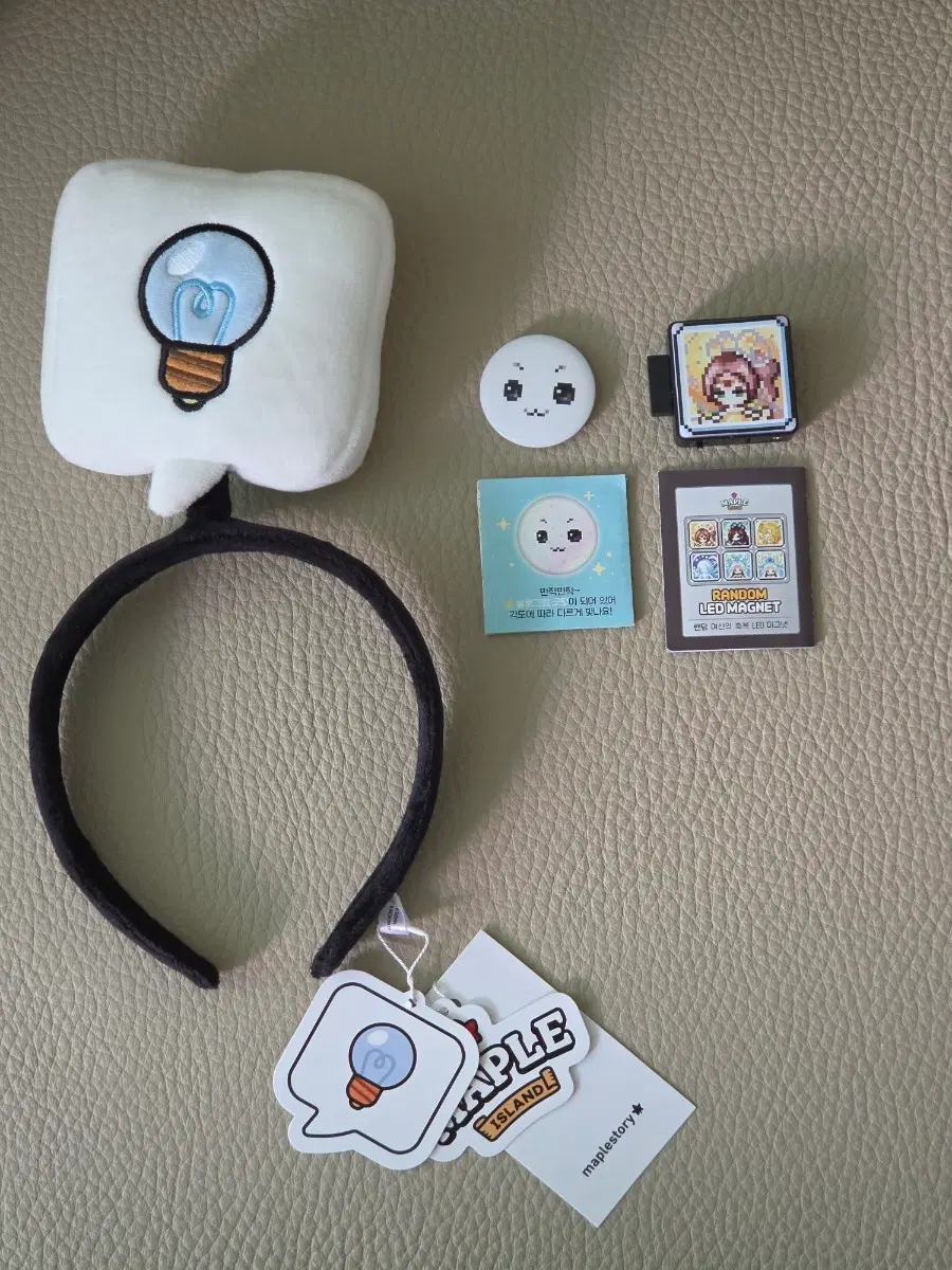 메이플스토리 메이플 여신 LED 마그넷, 아잉눈 뱃지, 퀘스트 말풍선 머리띠 롯데월드 세트