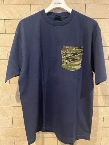 Back Channel Pocket TEE