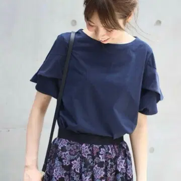 Spick & Span 프릴 슬리브 티셔츠 풀오버 티셔츠