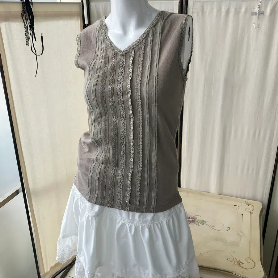 marmer stripe lace sleeveless