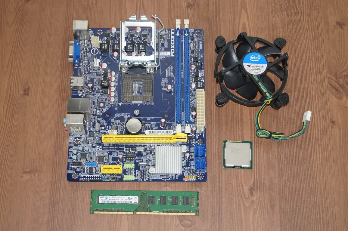 고성능 LP미니메인보드, CPU, DDR램일괄 2만원에 싸게판매합니다.