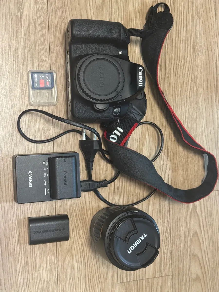 캐논 EOS 70D DSLR 카메라 + 탐론 렌즈 17-50