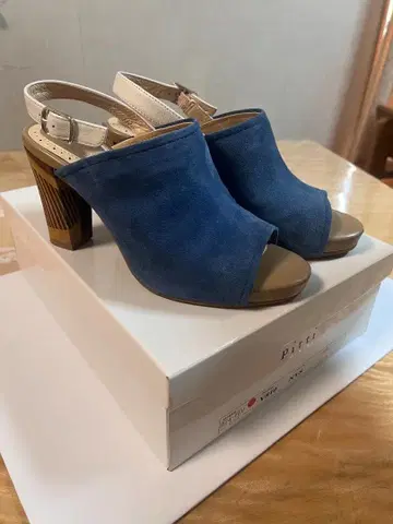 Pitti 샌들 V810 네이비 21.5cm