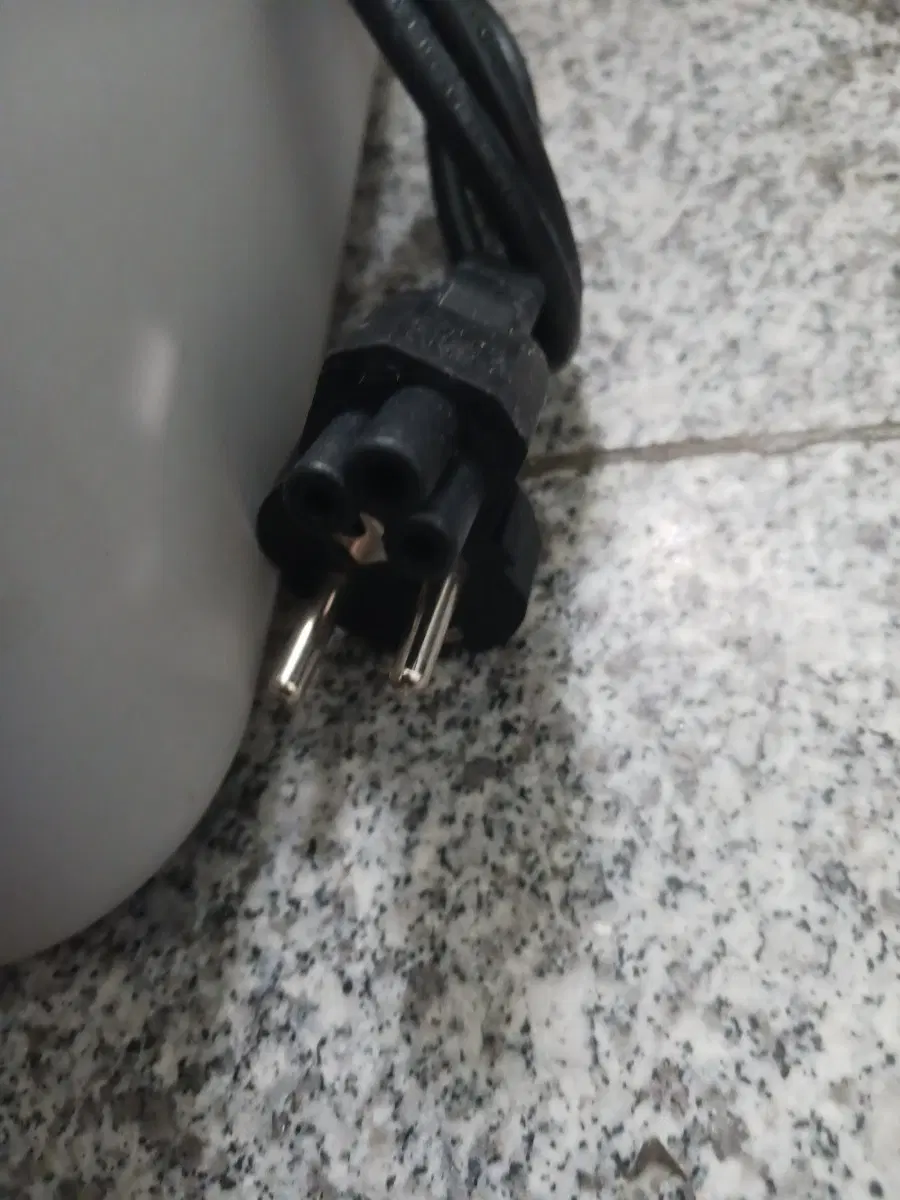 전원 케이블 플러그 8자.3구멍