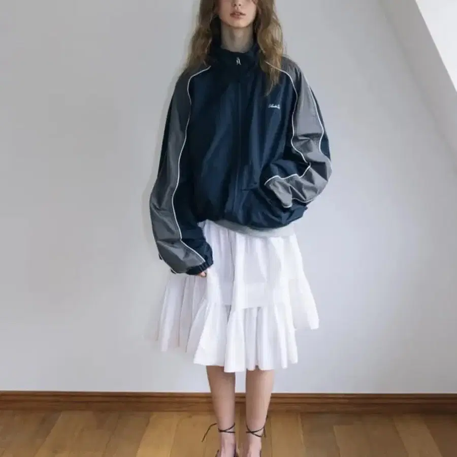 스튜디오테이블 UNBALANCE LAYER SKIRT 화이트 새상품