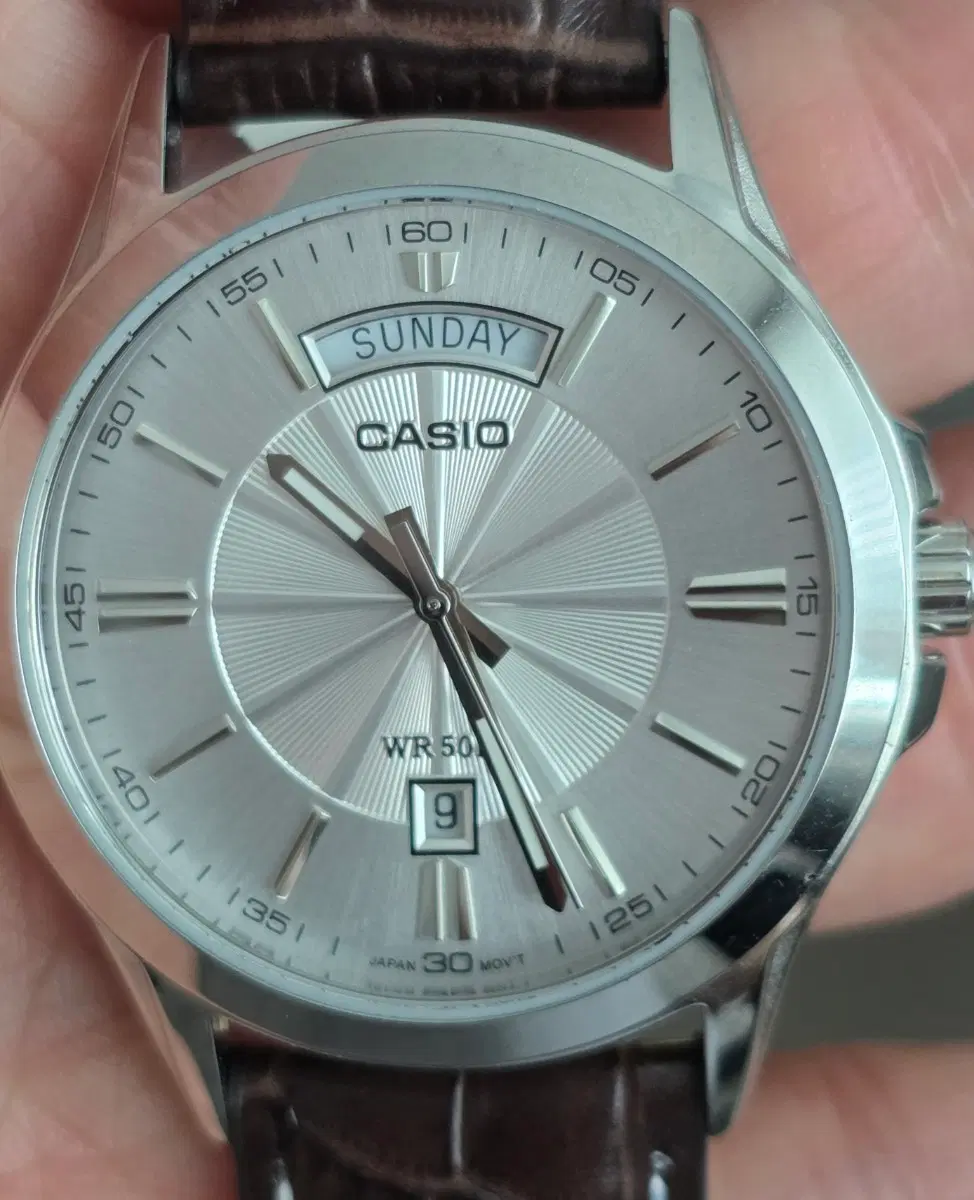 카시오 CASIO 데이 데이트 쿼츠 브라운 가죽시계