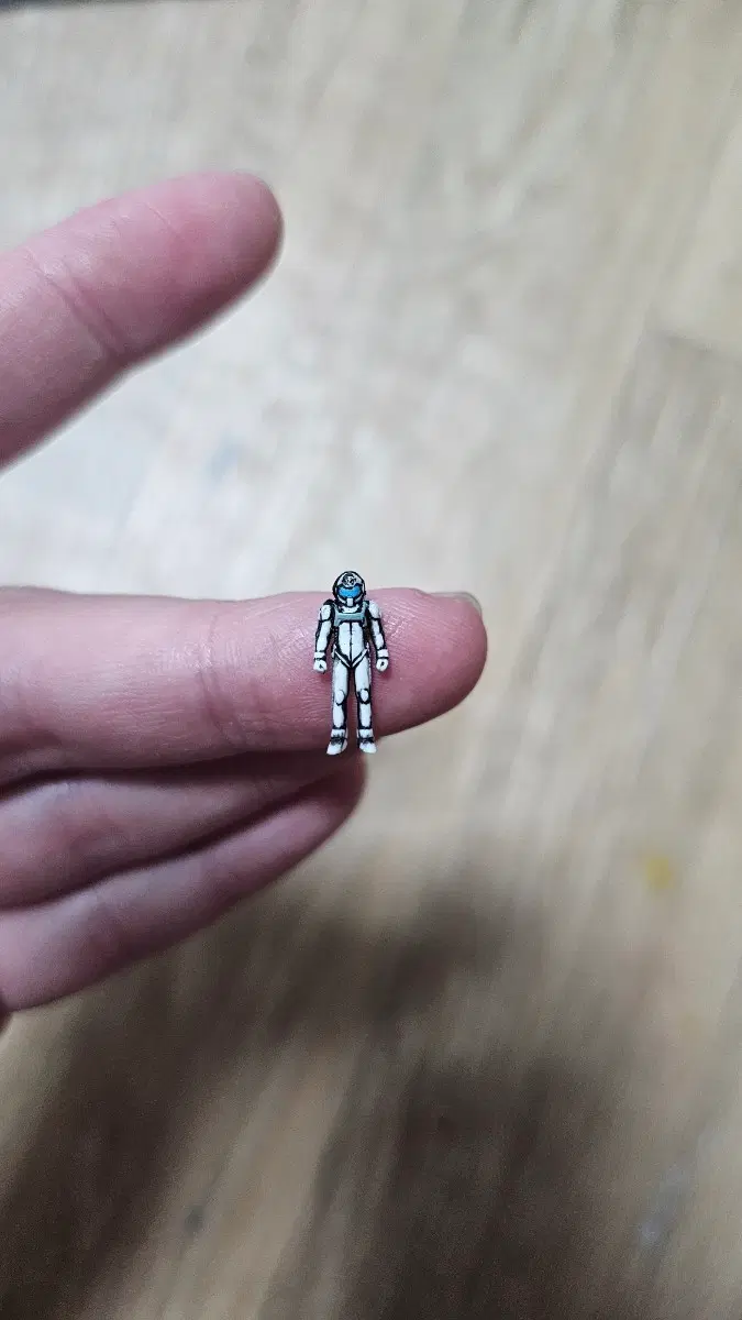 반다이 미니어처 mg1/100 크로스본 시리즈 우주복 파일럿 피규어