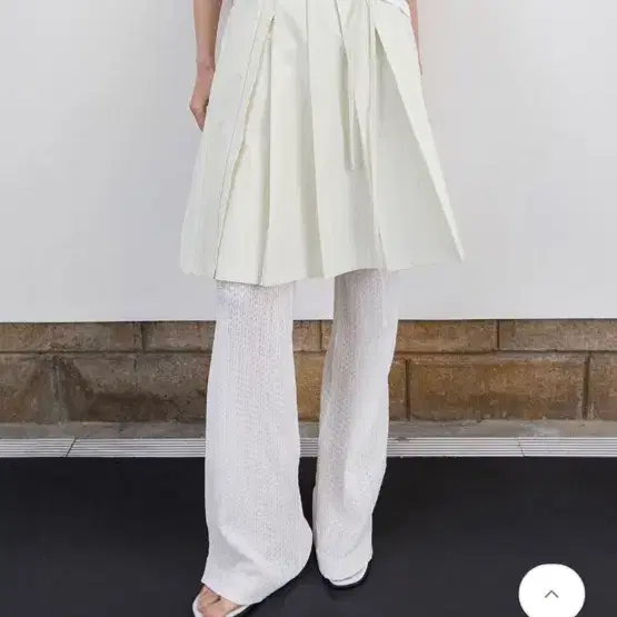 르바 Levar Crispy Pleated Skirt sage mint