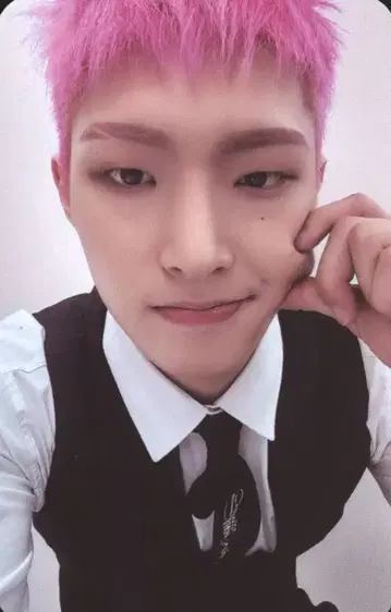 ATEEZ THE WORLD EP.2 : OUTLAW 민기 트레이딩 카드 PLAT