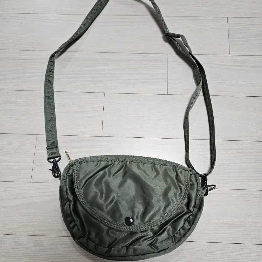 요시다포터 탱커 숄더백 카키 올리브 porter shoulder