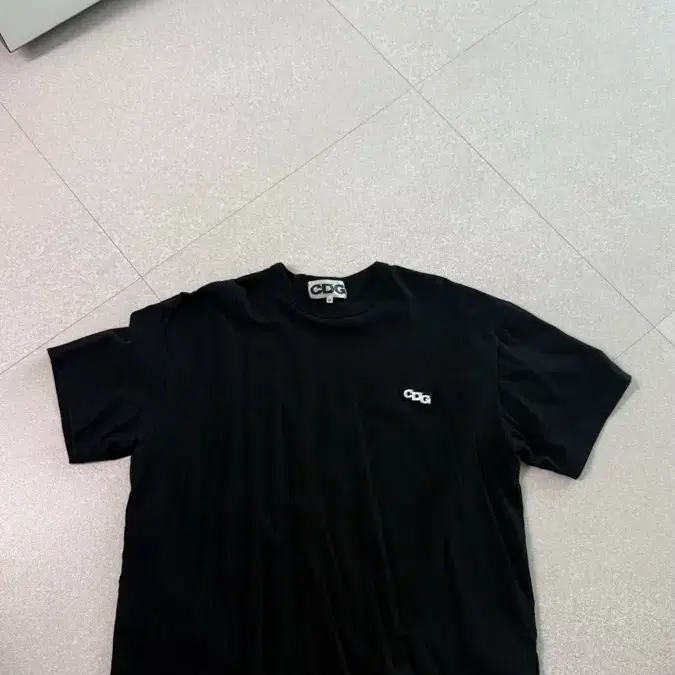 CDG 반팔 티셔츠 블랙 M
