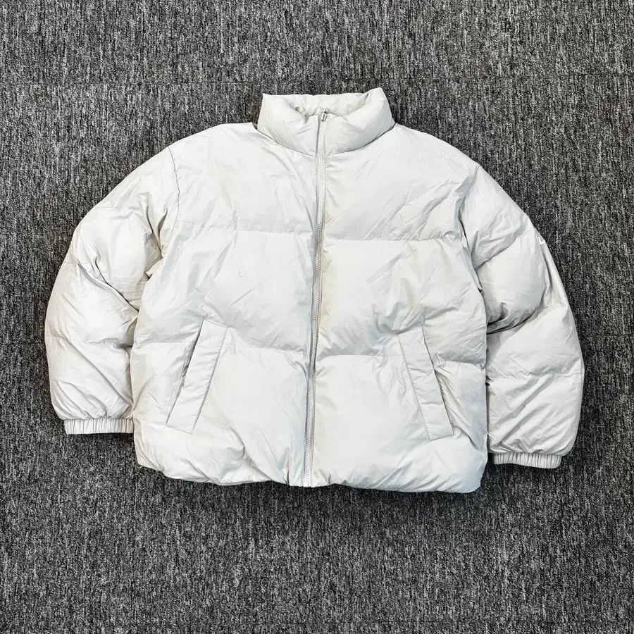 휠라 아이보리 패딩 XL