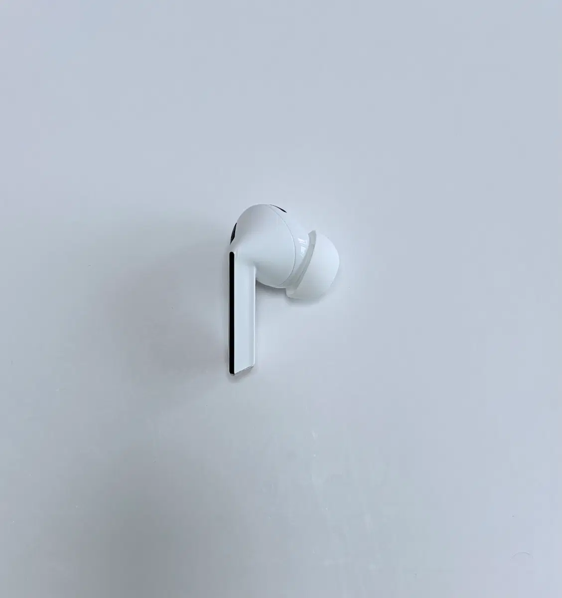 갤럭시 버즈3프로 오른쪽 유닛 화이트 (SM-R630N)
