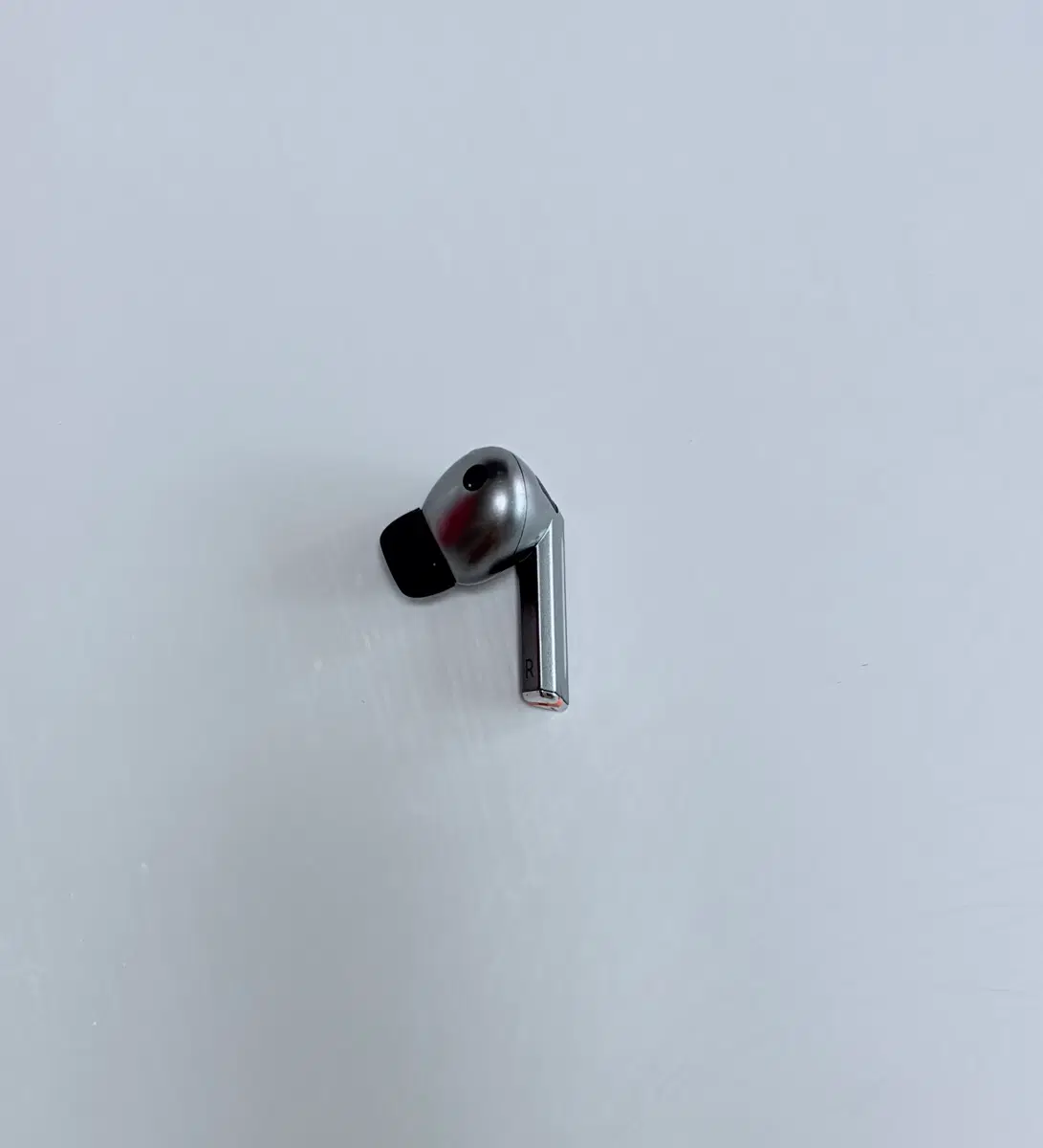 갤럭시 버즈3프로 오른쪽 유닛 실버 (SM-R630N)