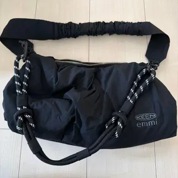 한정판 판매 KEEN emmi 콜라보 숄더백 블랙