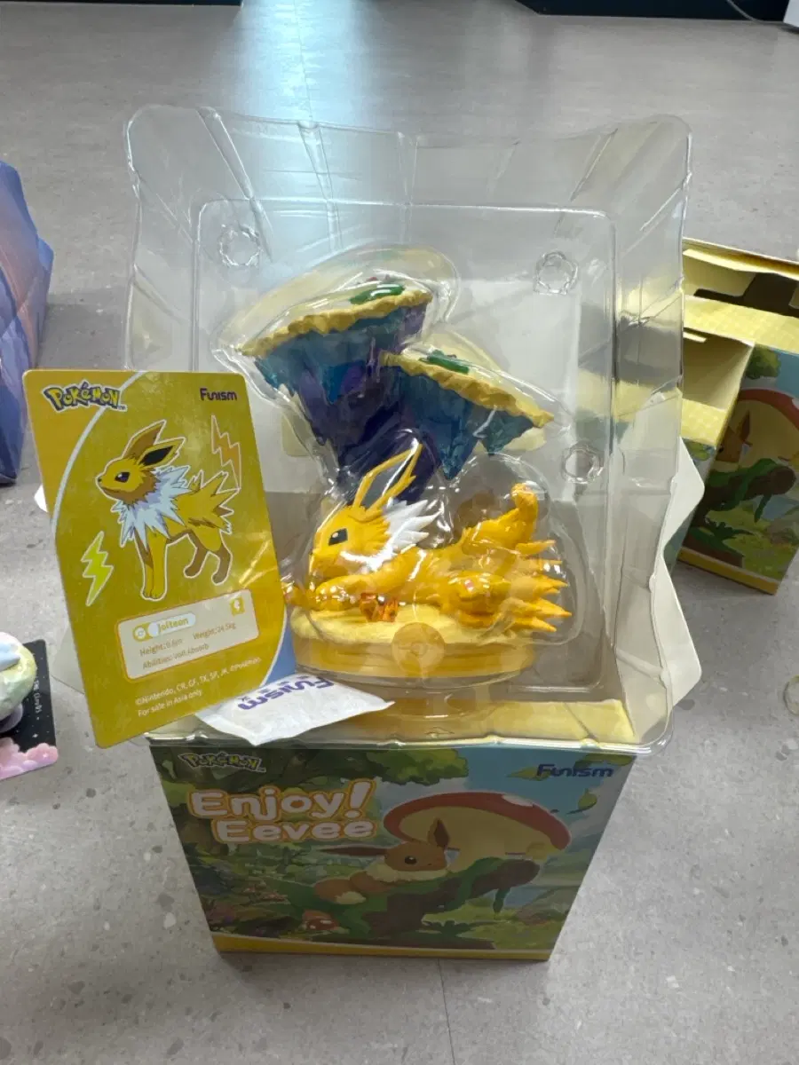 Enjoy eevee 피규어 [쥬피썬더]