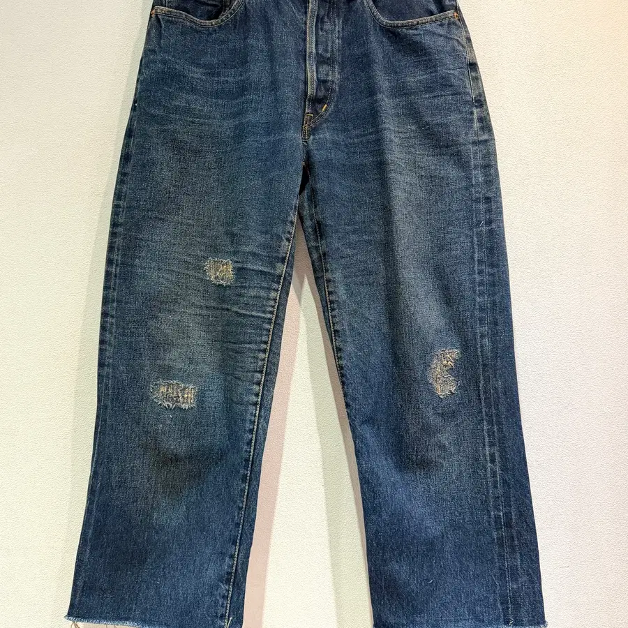 Hollywood Ranch Market (28, Made In Japan)