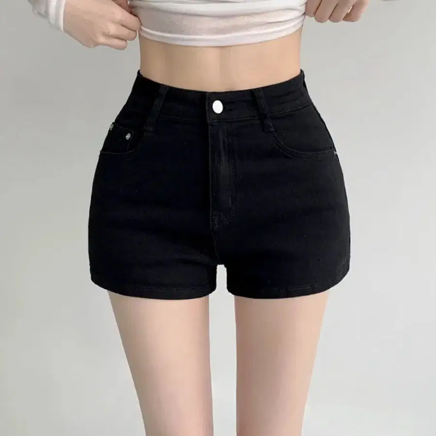 블랙 숏팬츠