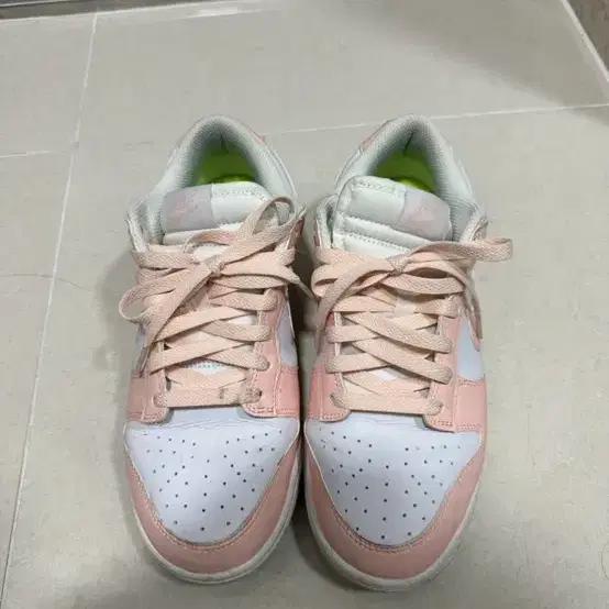 나이키 덩크 로우 코랄