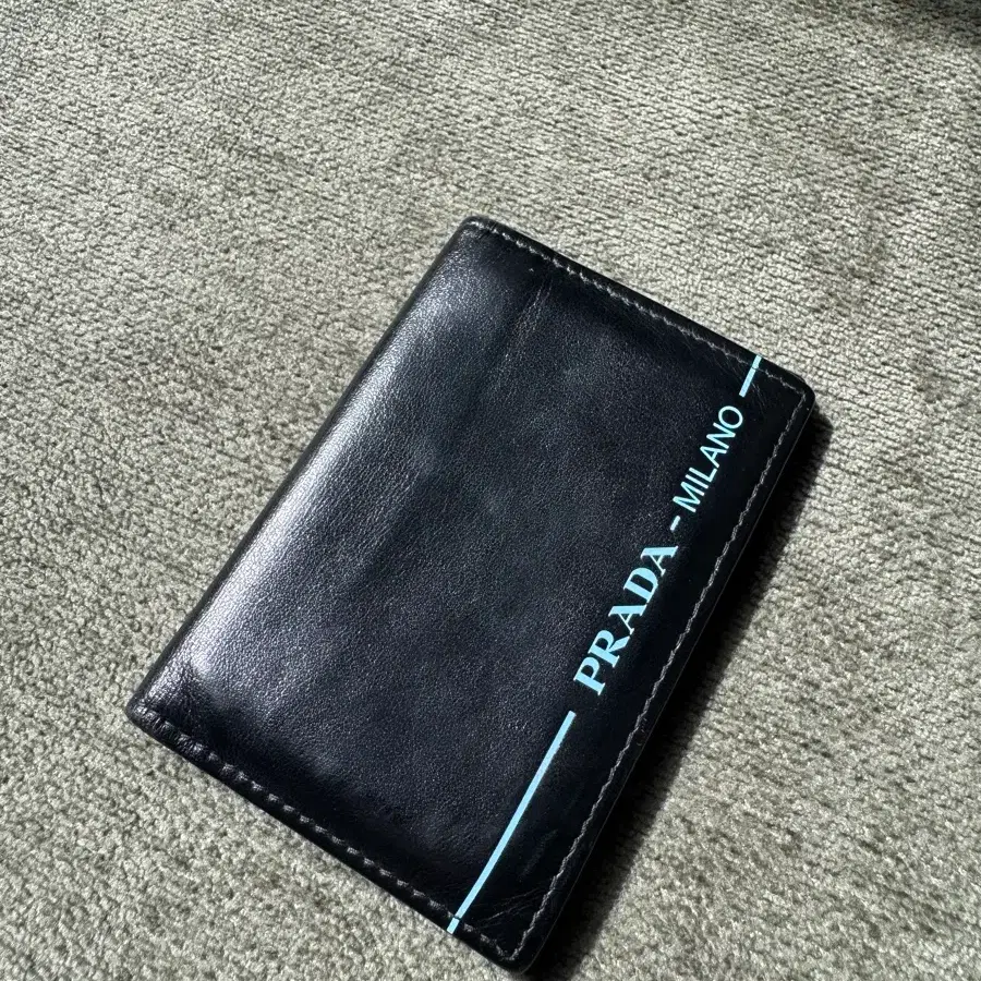 프라다 카드지갑 블랙