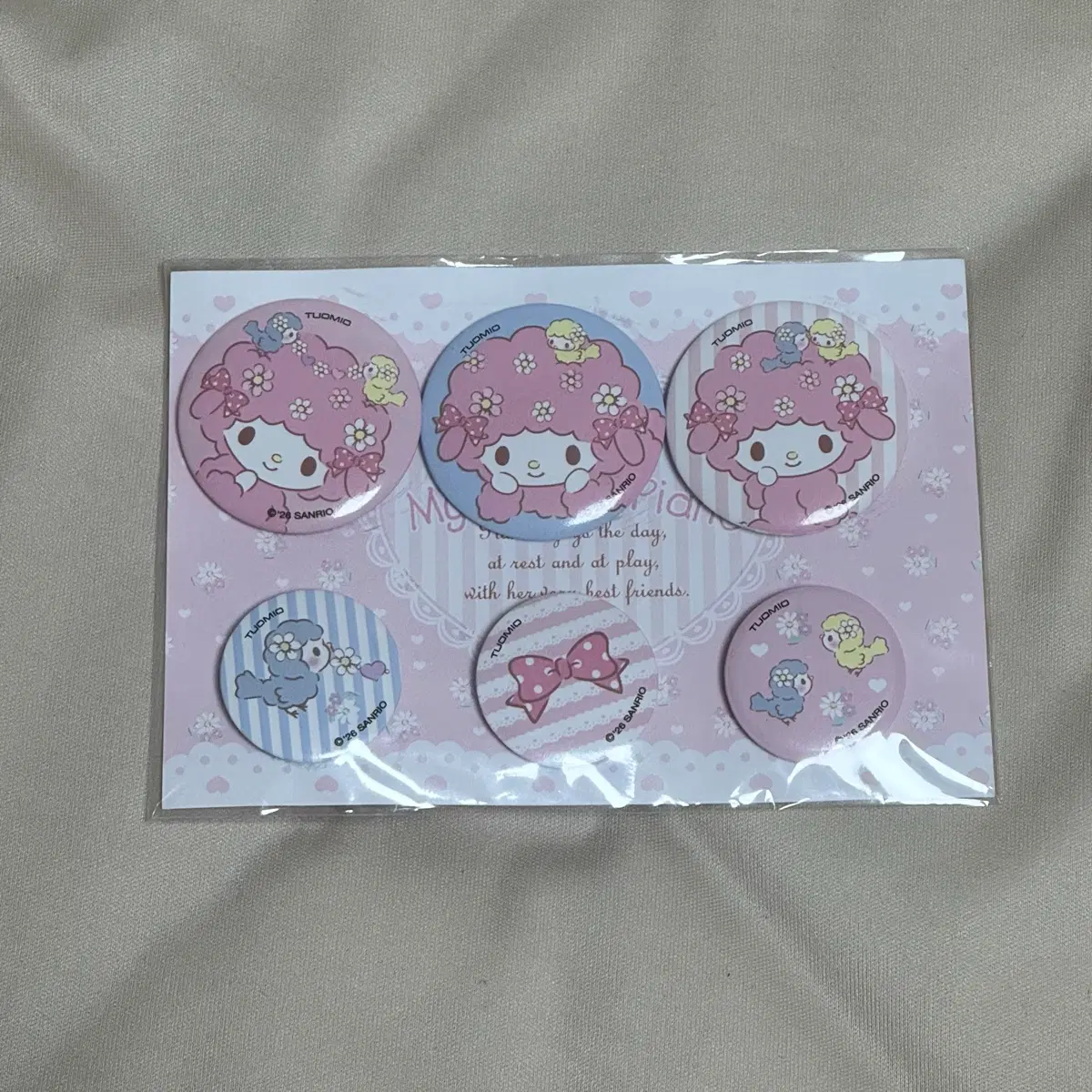 뚜오미오 피아노 뱃지 산리오