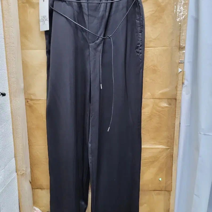 자라 플리츠 와이드 팬츠 블랙