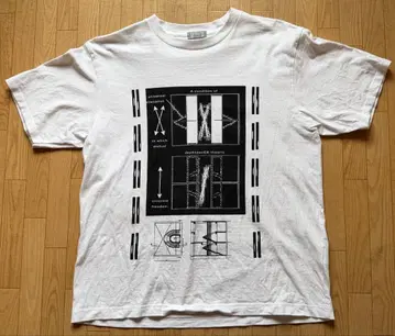 C.E CAV EMPT 그래픽 셔츠 화이트