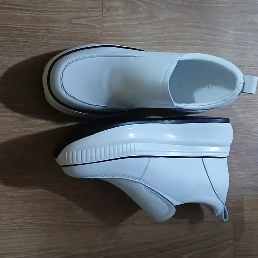 새상품/235 240