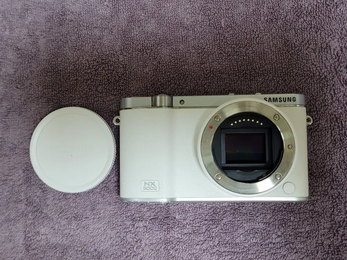 삼성 NX3000 화이트 미러리스 카메라 단품