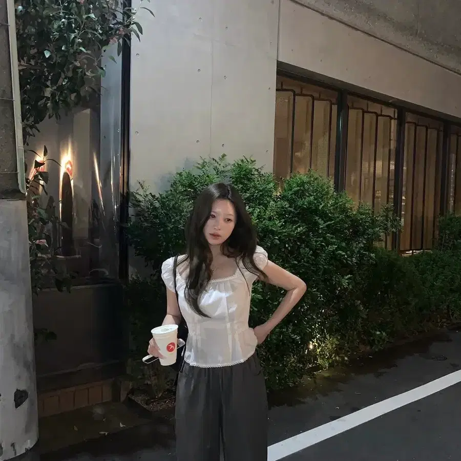 리브아워 다니엘 블라우스 livour