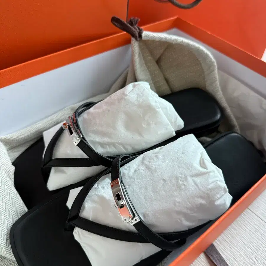 에르메스 미스 샌들 블랙 37