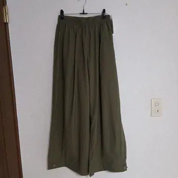 새상품, 미사용, 택 포함! 렙심 밑단 버튼 와이드 팬츠 카키색